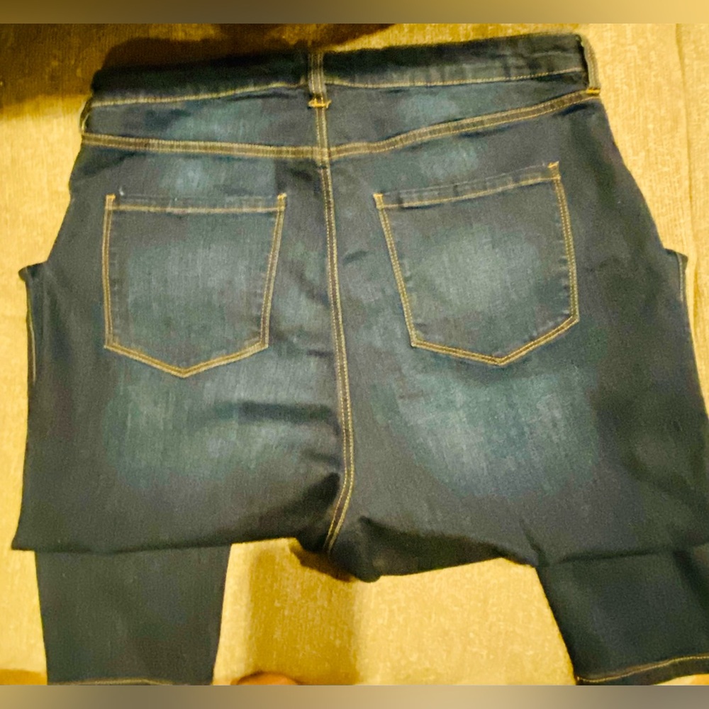 NWOT Celebrity Pink "The Deb" Skinny Jeans - Picture 3 of 7